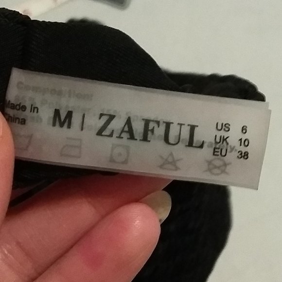 5/$25 US size 6 Zaful black bikini - Picture 7 of 7